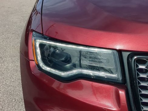 Used 2022 Jeep Grand Cherokee Laredo X image 10