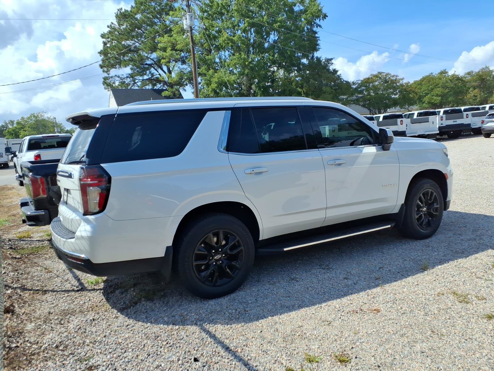Used 2021 Chevrolet Tahoe LT w/ Rear Media and Nav Package AWD/4WD image 6