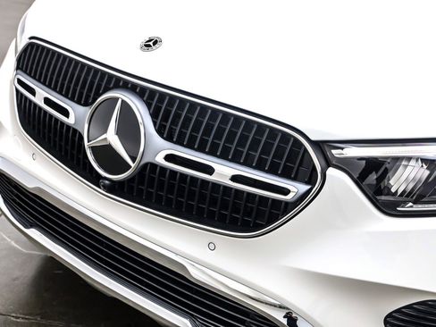 New 2026 Mercedes-Benz GLC 300 image 13