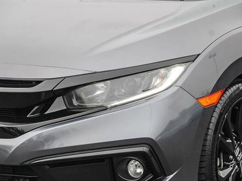 Used 2019 Honda Civic Sport image 8