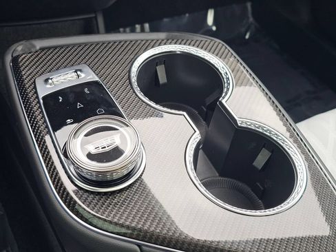 New 2026 Cadillac Optiq V AWD/4WD image 32