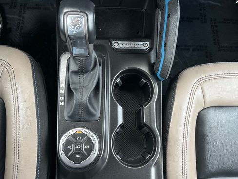 Used 2023 Ford Bronco Wildtrak AWD/4WD image 29