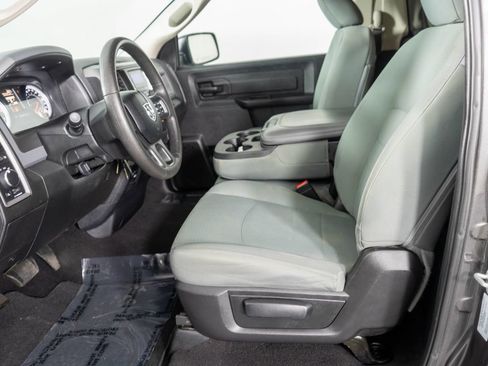 Used 2017 RAM 1500 Tradesman w/ Chrome Appearance Group AWD/4WD image 9