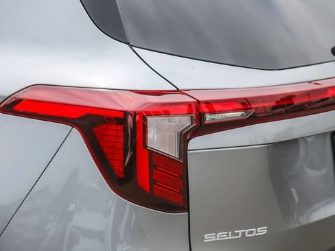 Used 2024 Kia Seltos S AWD/4WD image 10