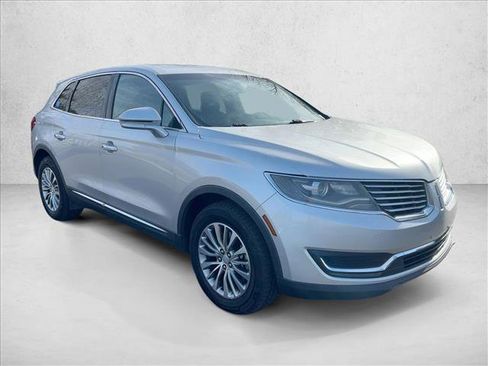 Used 2016 Lincoln MKX Select image 3