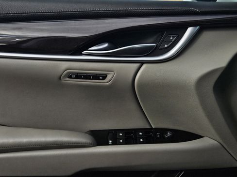 Used 2017 Cadillac XTS Luxury image 23