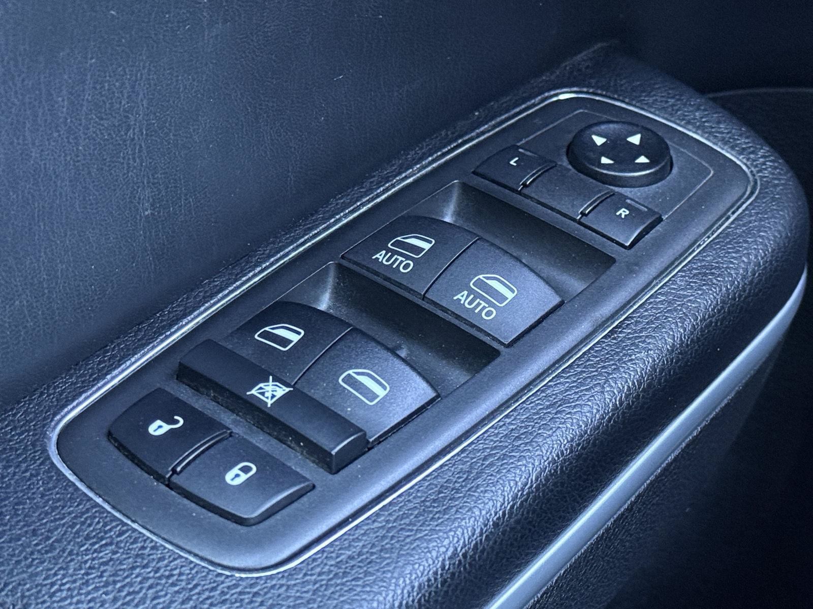 Used 2021 Dodge Charger SXT w/ Leather Interior Group RWD image 32