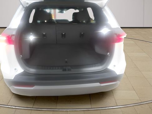 Used 2025 Chevrolet Equinox LT image 23