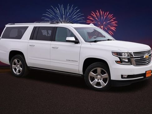 Used 2020 Chevrolet Suburban Premier w/ Max Trailering Package AWD/4WD image 2