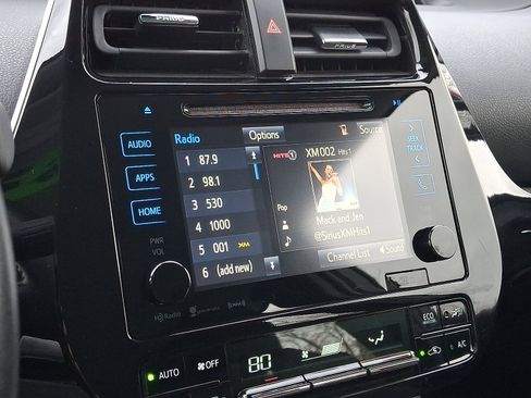 Used 2017 Toyota Prius Three image 18