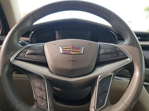 Used 2020 Cadillac XT5 Premium Luxury FWD image 15
