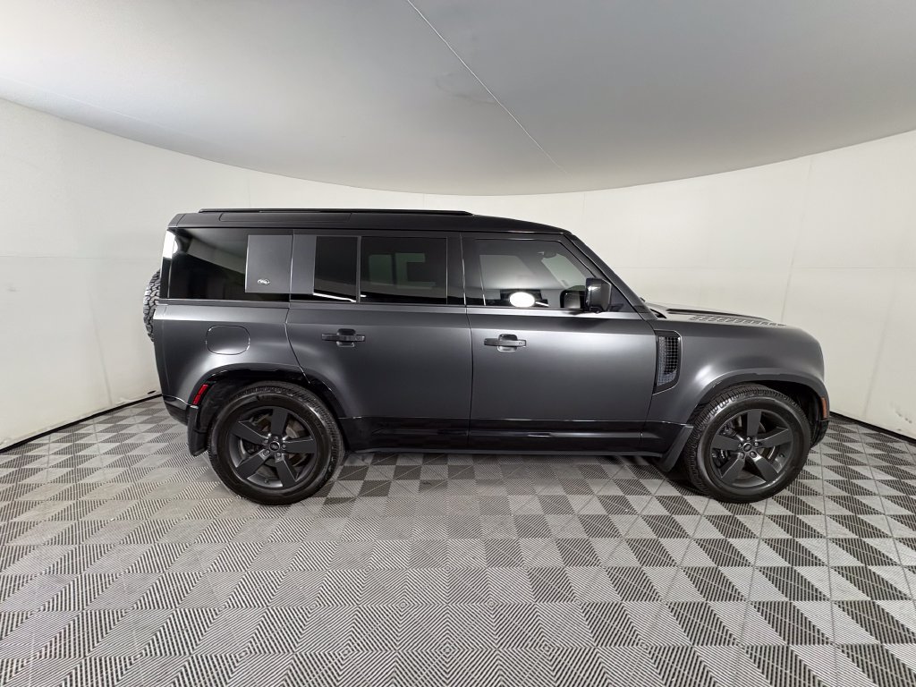 Used 2023 Land Rover Defender 110 AWD/4WD image 6
