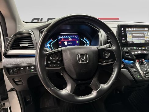 Used 2024 Honda Odyssey Touring image 12