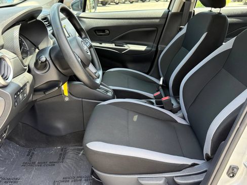 Used 2025 Nissan Versa S w/ Trunk Package FWD image 21