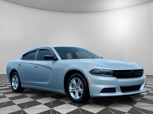 Used 2023 Dodge Charger SXT RWD image 1