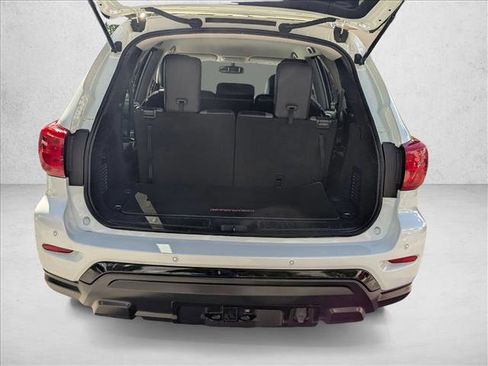 Used 2019 Nissan Pathfinder SV w/ Rock Creek Edition image 6