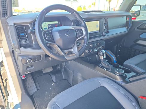 Certified 2021 Ford Bronco Black Diamond w/ Sasquatch Package image 9