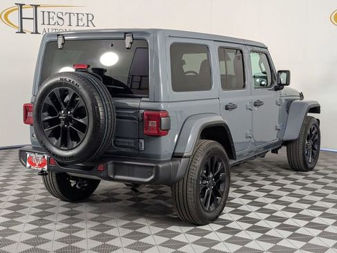 Certified 2025 Jeep Wrangler Unlimited Sahara w/ Safety Group AWD/4WD image 7