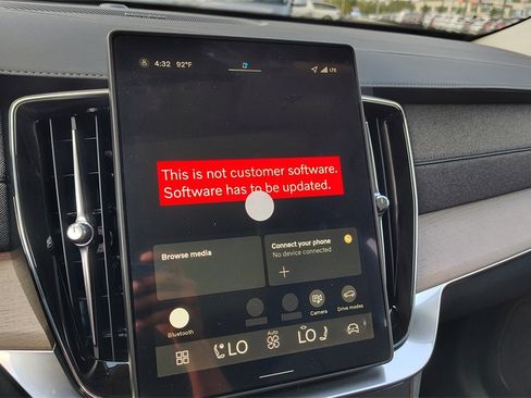 New 2026 Volvo XC90 B6 Plus w/ Protection Package Premier image 20