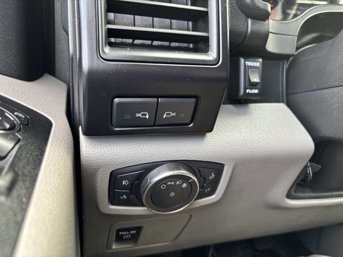 Used 2018 Ford F150 XL w/ Equipment Group 101A Mid image 22