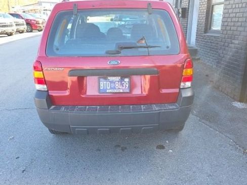 Used 2007 Ford Escape XLS image 10
