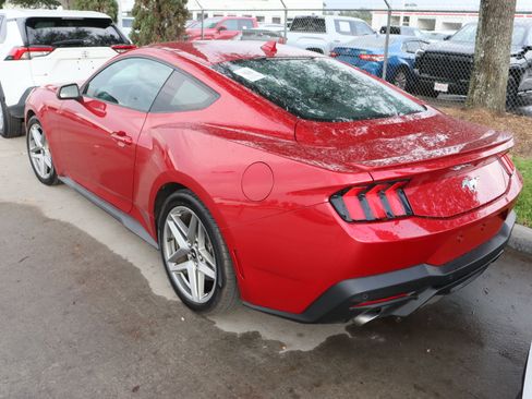 Used 2024 Ford Mustang Premium image 7