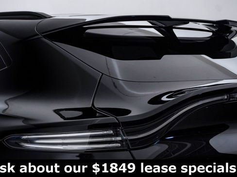 Used 2025 Aston Martin DBX 707 image 13