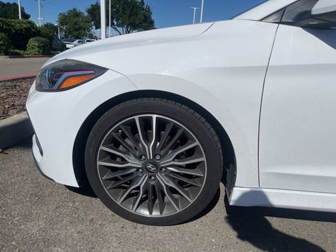Used 2018 Hyundai Elantra Sport w/ Sport Premium Package 03 FWD image 4