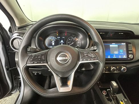 Used 2023 Nissan Kicks SV FWD image 17