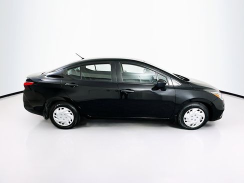 Used 2020 Nissan Versa S image 10