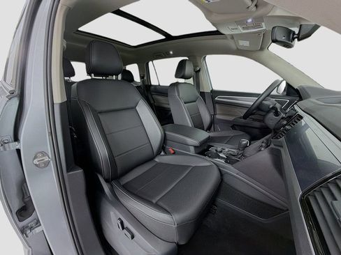 Used 2023 Volkswagen Atlas SEL R-Line image 30