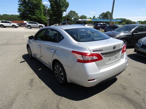 Used 2015 Nissan Sentra S FWD image 5