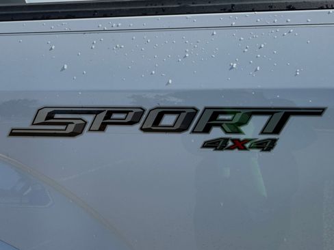 Used 2018 Ford F150 XLT w/ Equipment Group 302A Luxury AWD/4WD image 28