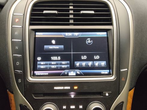 Used 2016 Lincoln MKX Reserve w/ Driver Assistance Package AWD/4WD image 25