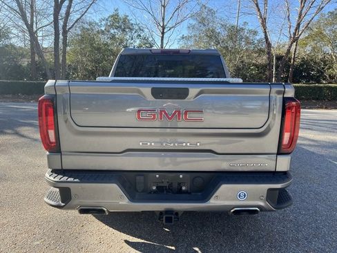 Used 2022 GMC Sierra 1500 Denali w/ Denali Reserve Package image 8