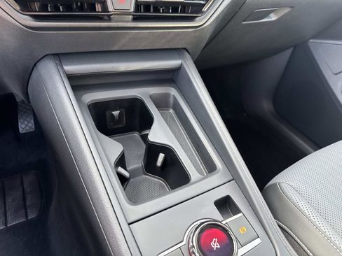 Certified 2025 Volkswagen Tiguan SE w/ Panoramic Sunroof Package image 22