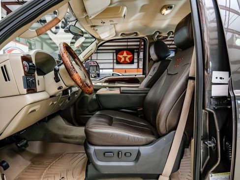 Used 2005 Ford F350 King Ranch AWD/4WD image 6