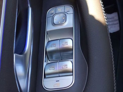 Used 2023 Mercedes-Benz GLE 450 4MATIC image 33