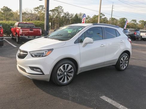 Used 2017 Buick Encore Essence image 4