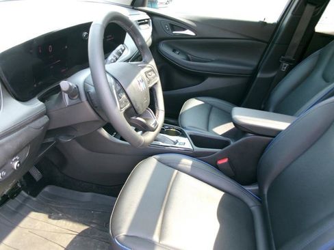 Used 2025 Buick Encore GX Sport Touring w/ Experience Buick Package FWD image 13