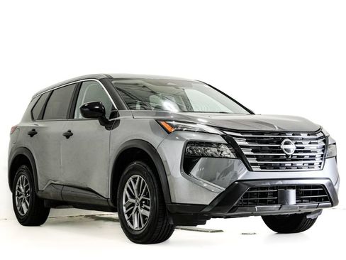 Used 2024 Nissan Rogue S FWD image 1