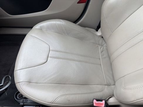 Used 2012 Ford Focus SEL FWD image 23