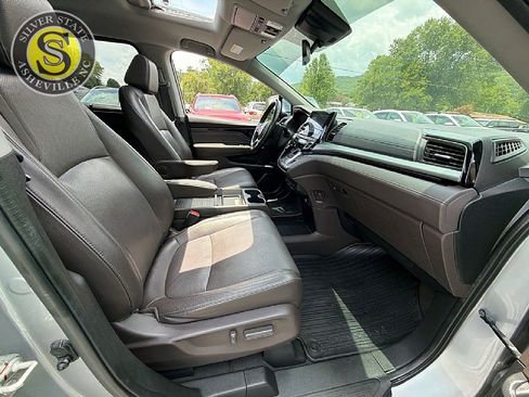 Used 2019 Honda Odyssey Elite image 16