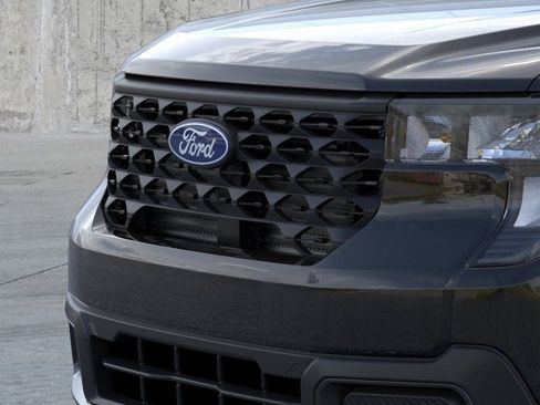 New 2025 Ford Maverick XLT w/ XLT Luxury Package FWD image 18