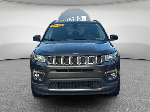 Certified 2019 Jeep Compass Limited image 3