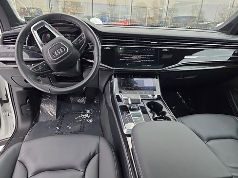 Used 2025 Audi Q7 3.0T Premium Plus image 14