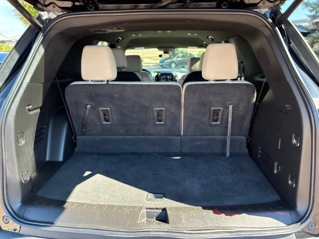 Used 2022 Chevrolet Traverse LT AWD/4WD image 12