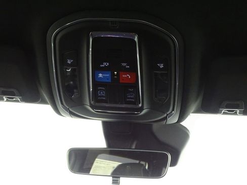 New 2025 Jeep Grand Cherokee L Laredo image 30