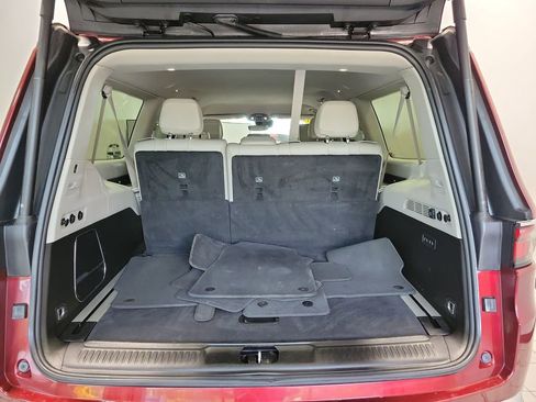 Used 2023 Jeep Wagoneer L Series II w/ Convenience Group I AWD/4WD image 14