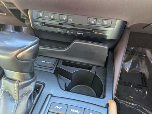 Used 2020 Lexus ES 350 w/ Premium Package image 22